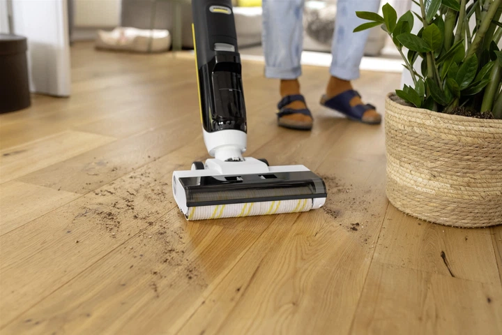 Миючий акумуляторний пилосос Karcher FCV 3 (1.056-122.0) 56050 фото