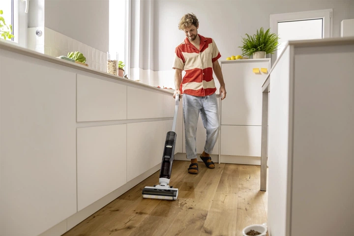 Миючий акумуляторний пилосос Karcher FCV 3 (1.056-122.0) 56050 фото