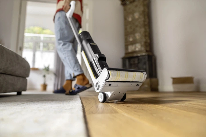 Миючий акумуляторний пилосос Karcher FCV 3 (1.056-122.0) 56050 фото
